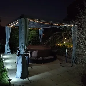 T1 De 45m2 Climatise, Spa, Au Milieu Des Oliviers , Le Beausset France